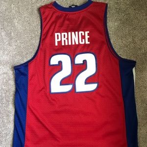 Adidas Detroit Pistons stitched size XL Jersey